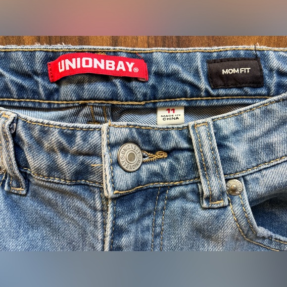 Union Bay Mom Fit Jeans size 11 - Picture 3 of 5